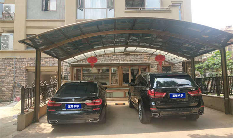 91视频福利鋁合金車棚是車棚中的佼（jiǎo）佼者
