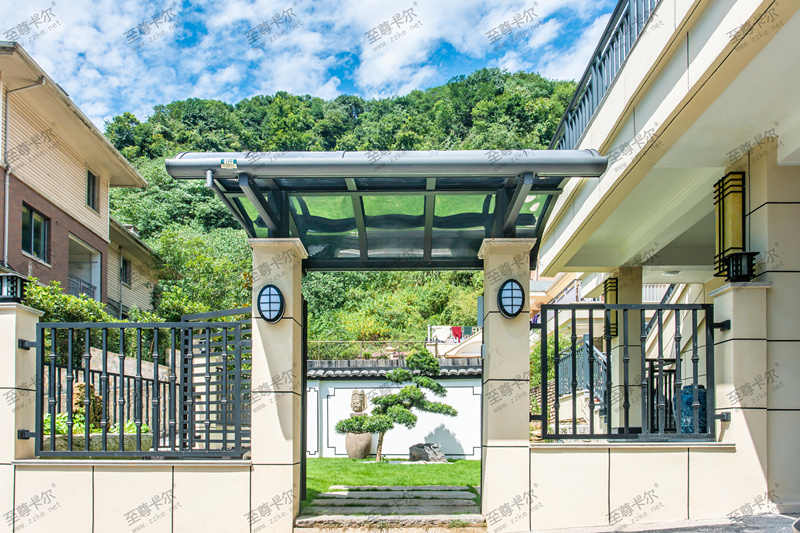 搭建別墅門口雨棚（péng）為何都喜歡選擇鋁（lǚ）合金雨棚（péng）|看看別墅雨棚圖片大全