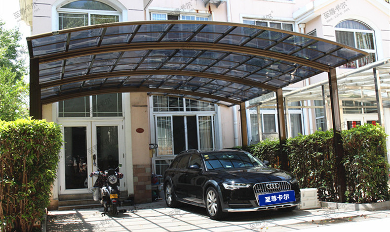 91视频福利的汽車停車棚.JPG