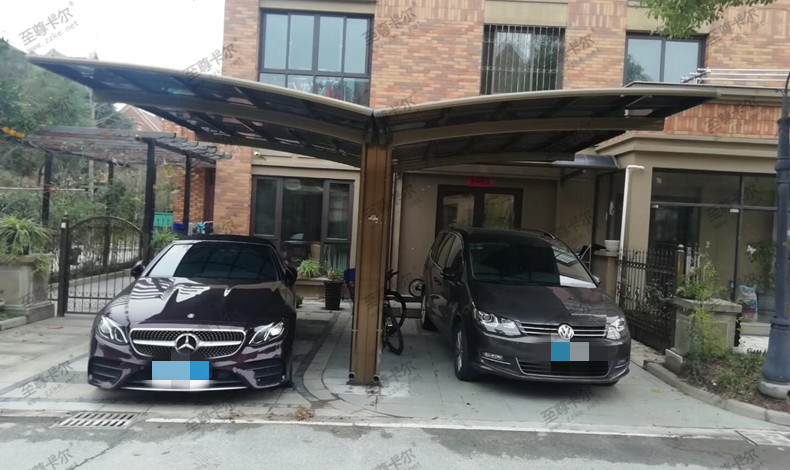 如（rú）何選擇停車棚.jpg