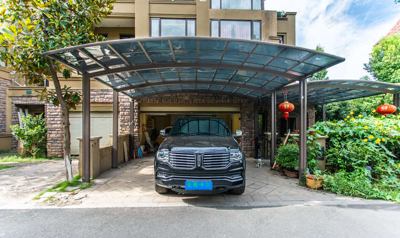 停車棚（péng）生產廠家去實地拍攝（shè）