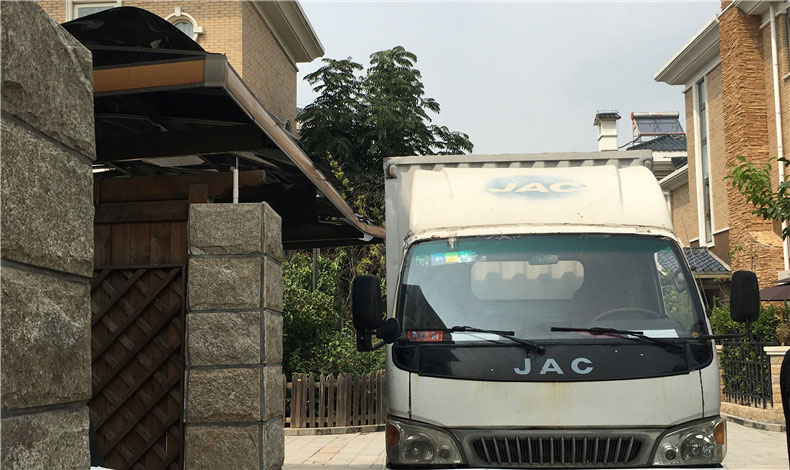 至尊（zūn）卡爾自然風車棚與箱貨碰撞會怎麽？