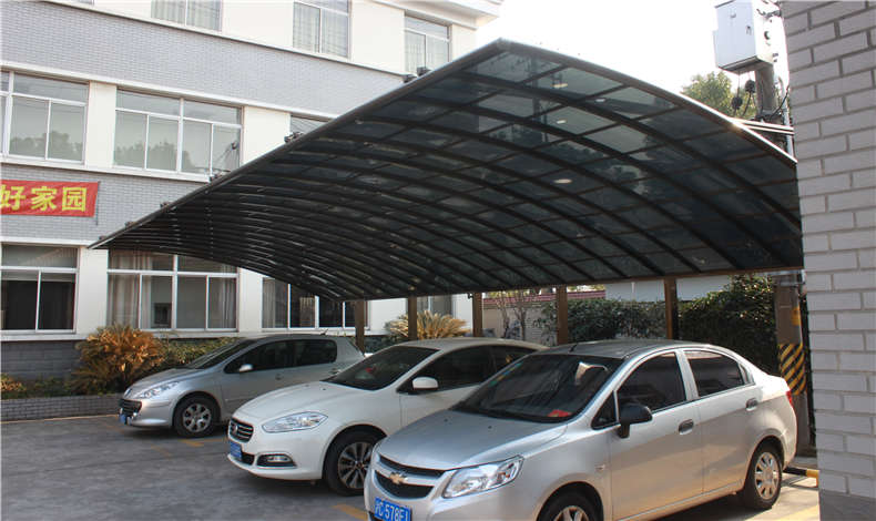  我想搭建個（gè）車棚，深圳周邊有安裝耐力板車棚的嗎？