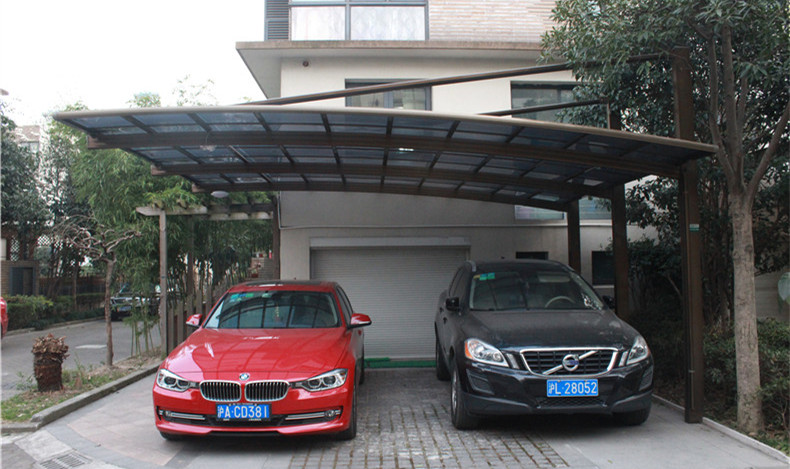 相比（bǐ）於其（qí）他種類（lèi）的車（chē）棚，鋁合金（jīn）車棚為（wéi）什麽會被更廣泛的應用
