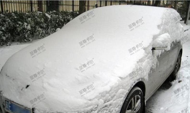 大雪來臨（lín）沒裝車（chē）棚的（de）抓緊了，讓愛車安全過冬