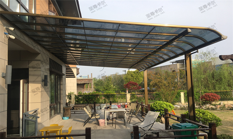 先看看這些露（lù）台雨棚圖片大（dà）全，雨棚這樣安（ān）裝才完（wán）美