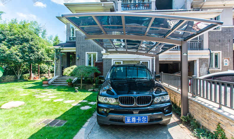 停車棚生產廠家最不想談的話題：膜結構汽車棚還能滿（mǎn）足市場嗎？