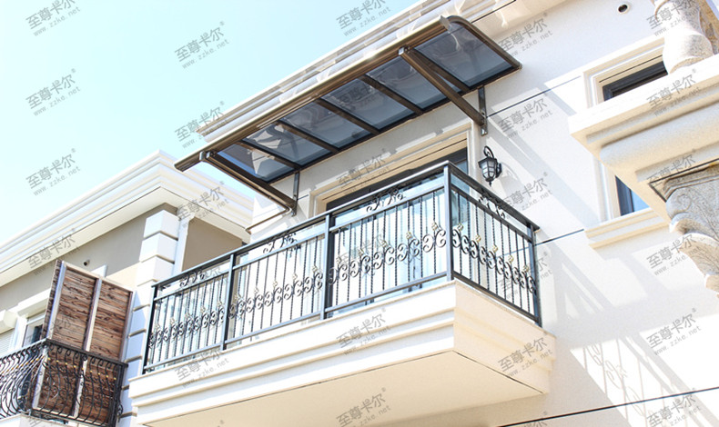 耐力板雨棚多少錢（qián）一個平（píng）方？廠家不會告訴（sù）你的，影響耐力板（bǎn）雨棚價格的三個因素