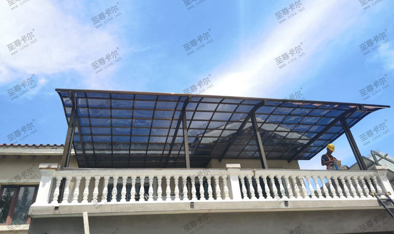 家用雨棚多少錢一平方，雨棚用什麽材料好，2w+家庭的家用（yòng）雨棚挑選心得！