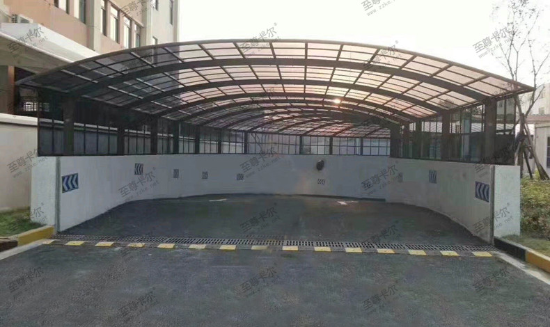 地下出入口雨棚是否該用玻璃雨棚，玻（bō）璃地（dì）下出入口雨棚的（de）優缺點