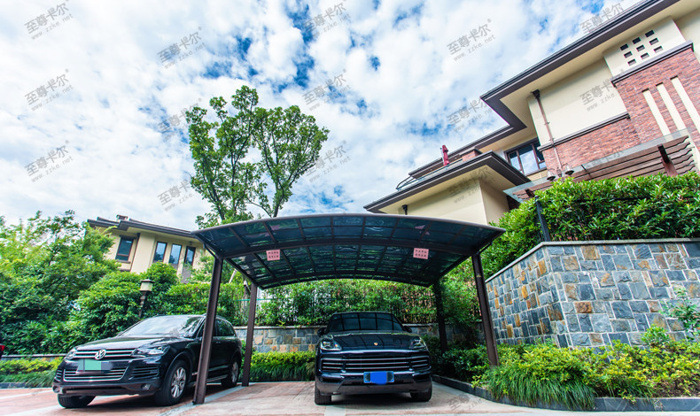 汽車（chē）停車棚效果（guǒ）圖，真是兼顧美觀與（yǔ）實用