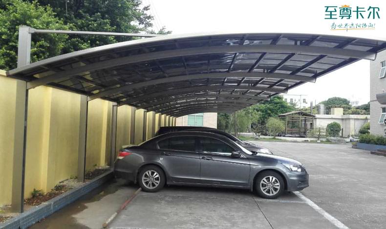 汽車遮陽棚廠家哪家好？材（cái）料怎麽選？