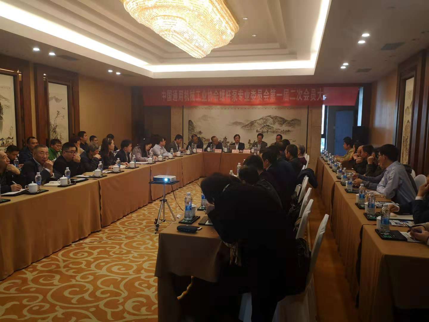 “中通協螺杆泵專業委員會一屆二次會議”在寧波召開